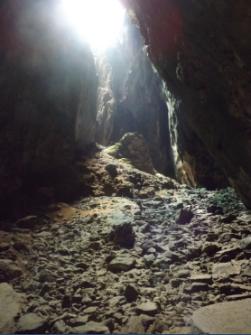Dentro de la Dark Cave